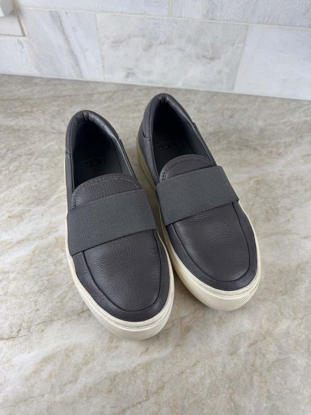 UGG Chayze Gray Leather Slip On Sneakers Women’s Size 5 Platform Casual Shoes - Picture 2 of 12